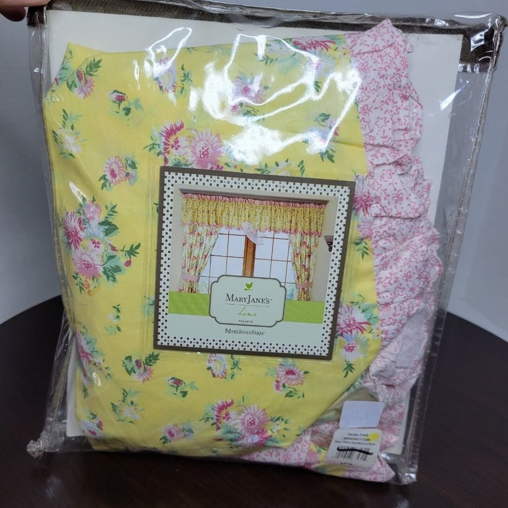 Mary Janes Home Garden Fresh Valance Yellow Pink Floral Shabby Chic Cottage Core